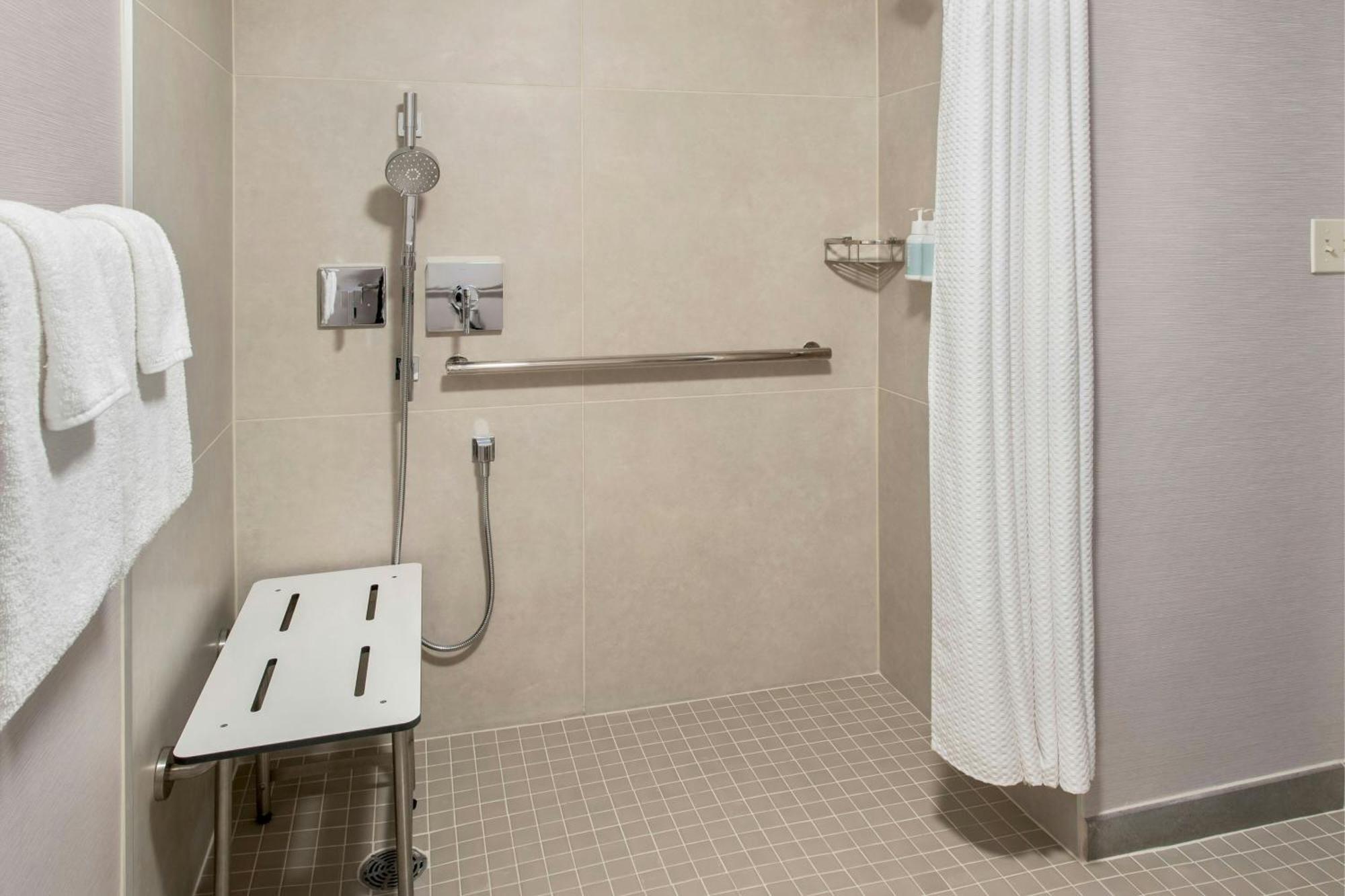 Courtyard By Marriott Newark Elizabeth Hotel Ngoại thất bức ảnh